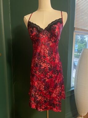 vintage Red Floral Satin Slip Dress with Black Lace Trim size s
